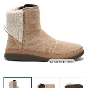 Women’s Chaco revel tall boot